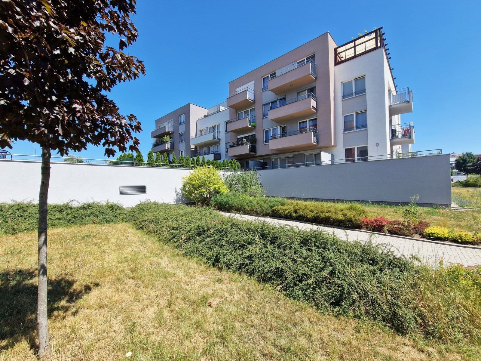 Prenájom bytu 2-izbový 61 m², Hlučkova, Praha, Praha Prenájom bytu 2-izbový 61 m², Hlučkova, Praha, Praha