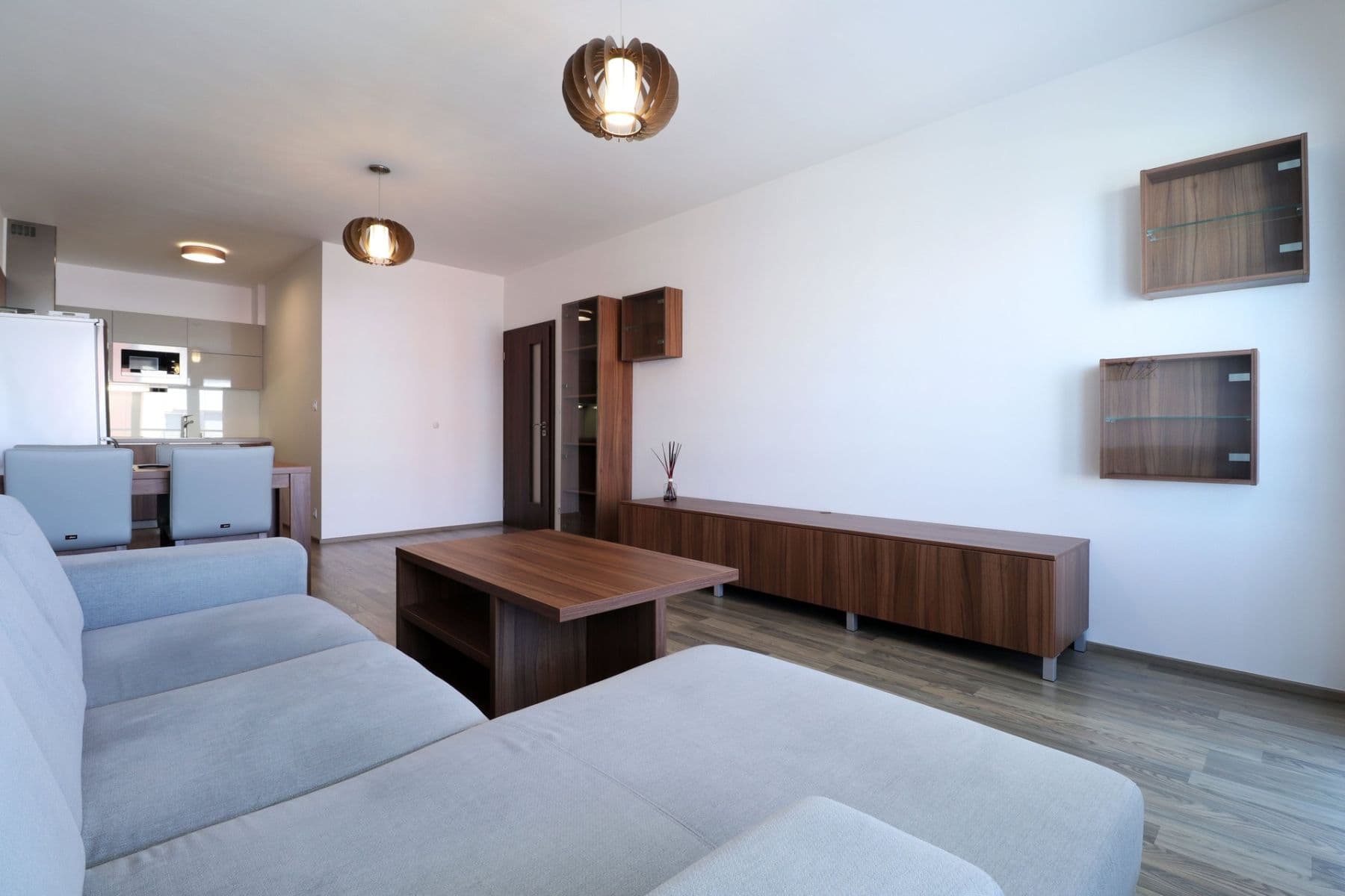 Prenájom bytu 2-izbový 61 m², Hlučkova, Praha, Praha Prenájom bytu 2-izbový 61 m², Hlučkova, Praha, Praha