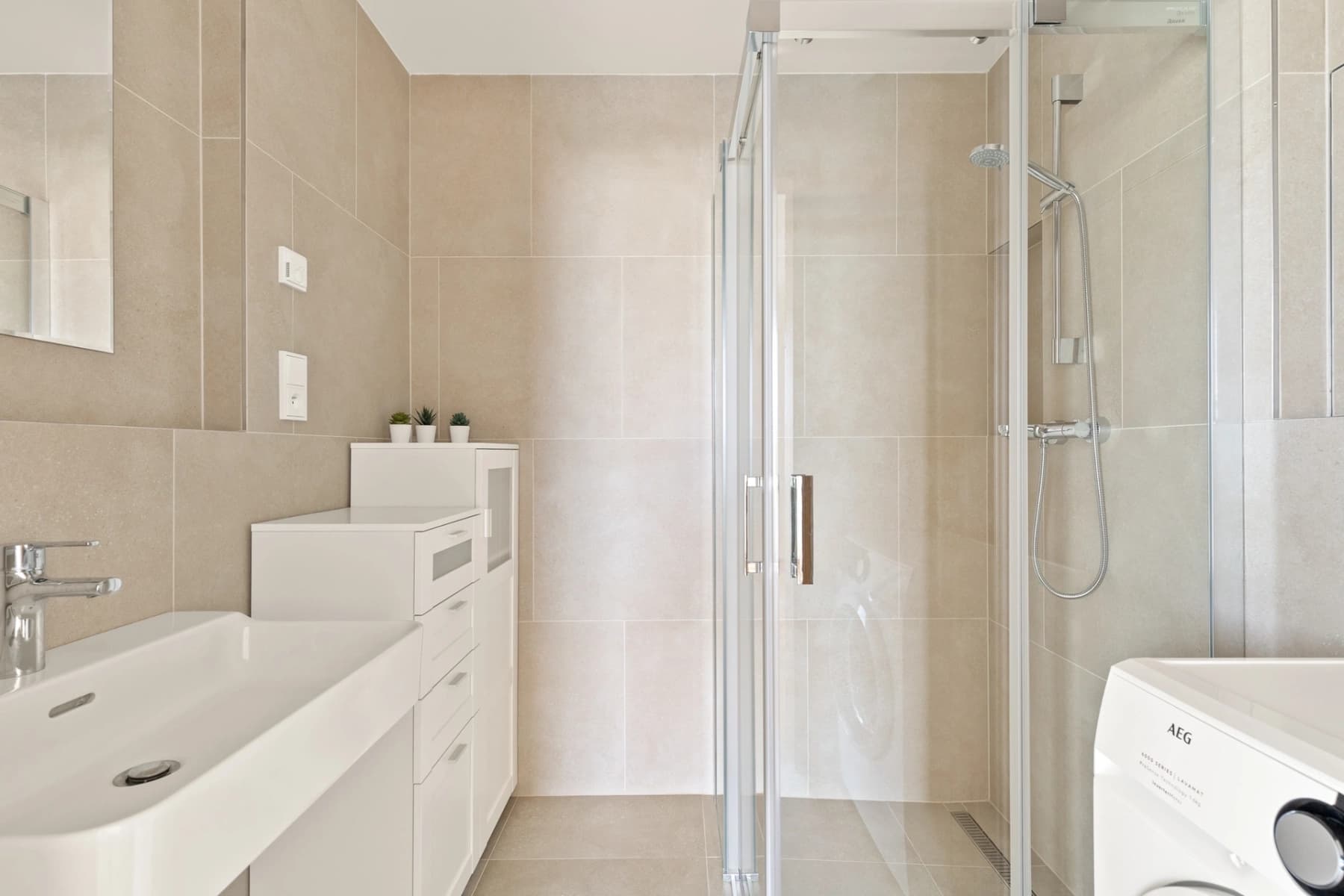 Prenájom bytu 2-izbový 59 m², Hodonínská, Praha, Praha Prenájom bytu 2-izbový 59 m², Hodonínská, Praha, Praha