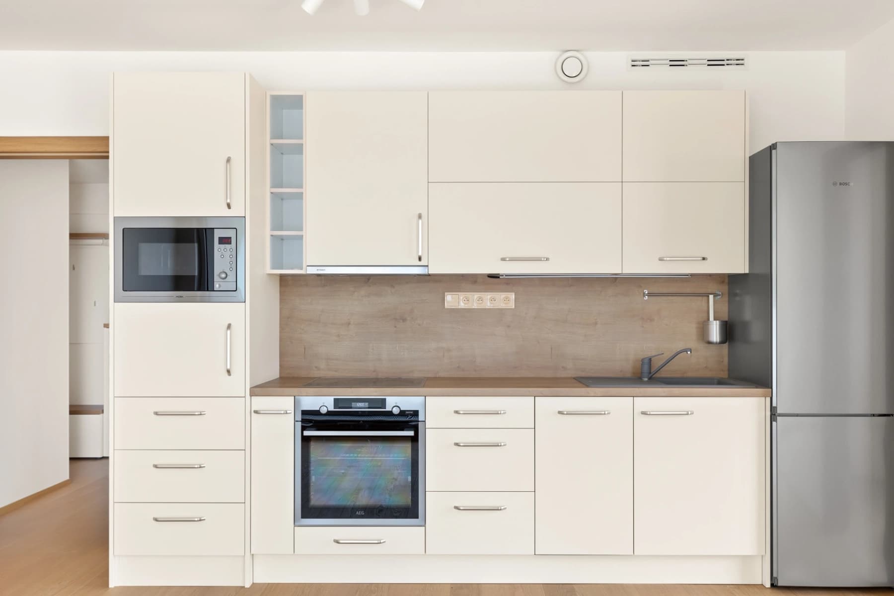 Prenájom bytu 2-izbový 59 m², Hodonínská, Praha, Praha Prenájom bytu 2-izbový 59 m², Hodonínská, Praha, Praha