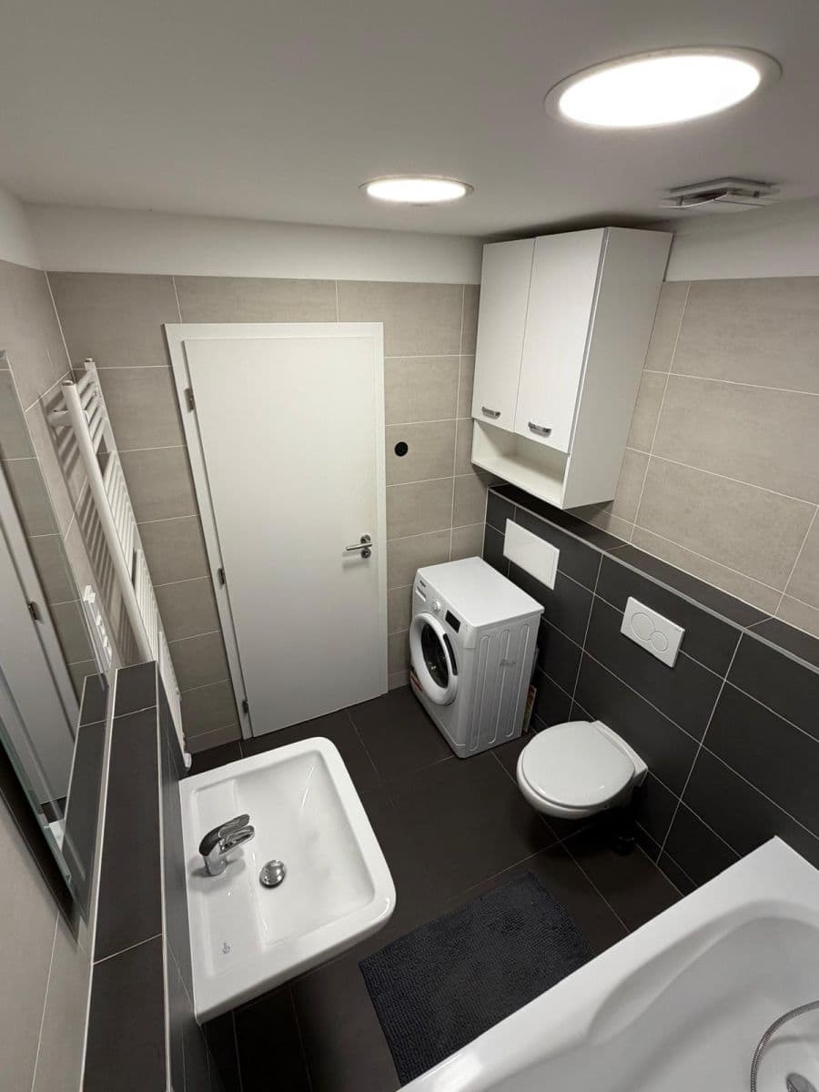 Predaj bytu 2-izbový 42 m², Za černým mostem, Praha, Praha Predaj bytu 2-izbový 42 m², Za černým mostem, Praha, Praha