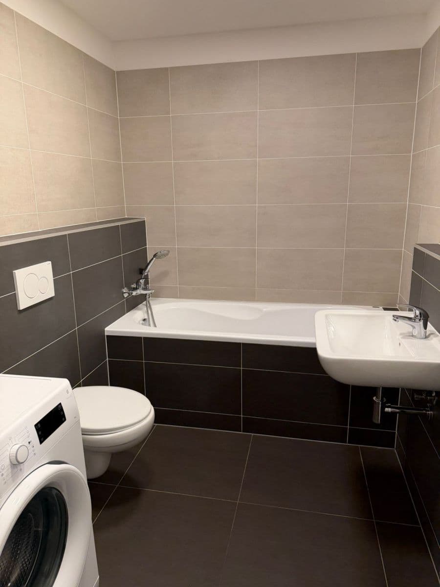 Predaj bytu 2-izbový 42 m², Za černým mostem, Praha, Praha Predaj bytu 2-izbový 42 m², Za černým mostem, Praha, Praha