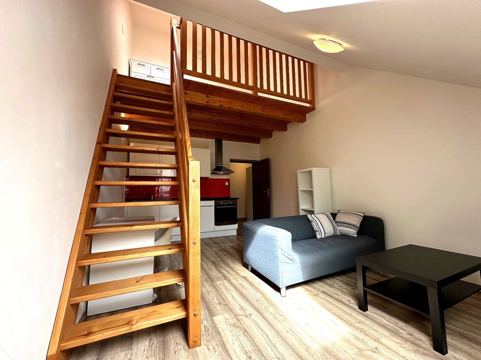 Prenájom bytu 1-izbový 35 m², Čestmírova, Praha, Praha Prenájom bytu 1-izbový 35 m², Čestmírova, Praha, Praha