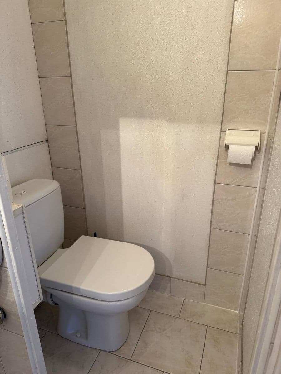 Prenájom bytu 1-izbový 27 m², Severní, Hradec Králové, Královéhradecký kraj Prenájom bytu 1-izbový 27 m², Severní, Hradec Králové, Královéhradecký kraj