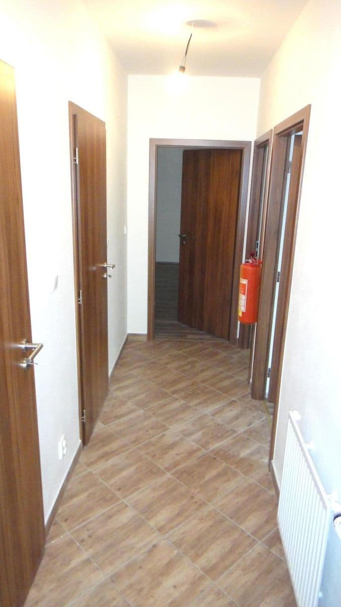 Prenájom bytu 3-izbový 100 m², Čestmírova, Praha, Praha Prenájom bytu 3-izbový 100 m², Čestmírova, Praha, Praha