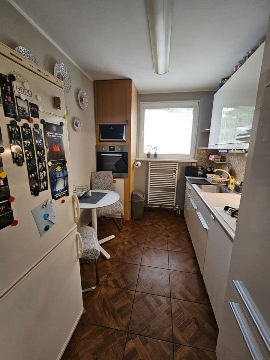 Prenájom bytu 3-izbový 80 m², Staré záhrady, Ružinov, Bratislavský kraj Prenájom bytu 3-izbový 80 m², Staré záhrady, Ružinov, Bratislavský kraj