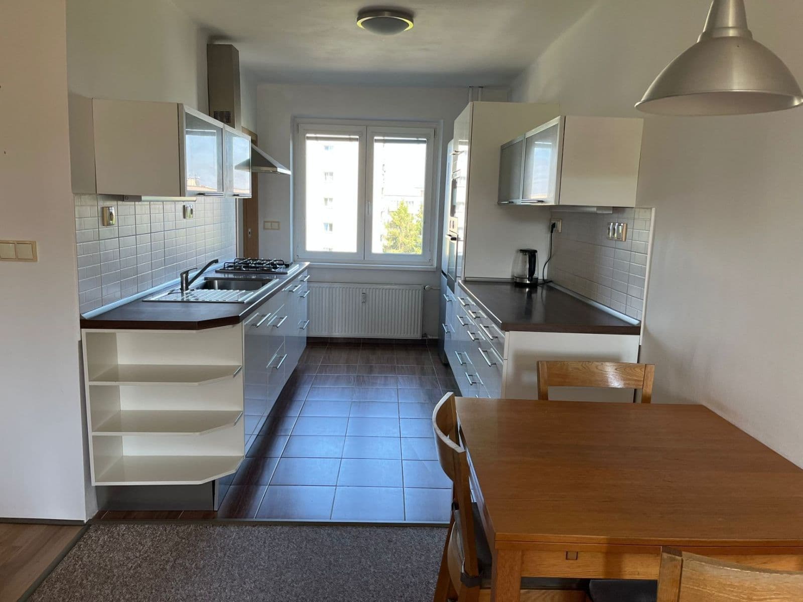 Prenájom bytu 4-izbový 76 m², Hlavní, Praha, Praha Prenájom bytu 4-izbový 76 m², Hlavní, Praha, Praha