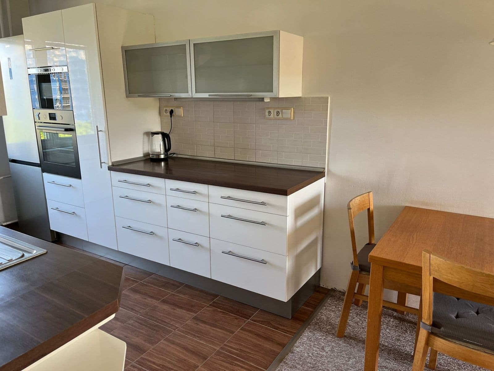 Prenájom bytu 4-izbový 76 m², Hlavní, Praha, Praha Prenájom bytu 4-izbový 76 m², Hlavní, Praha, Praha