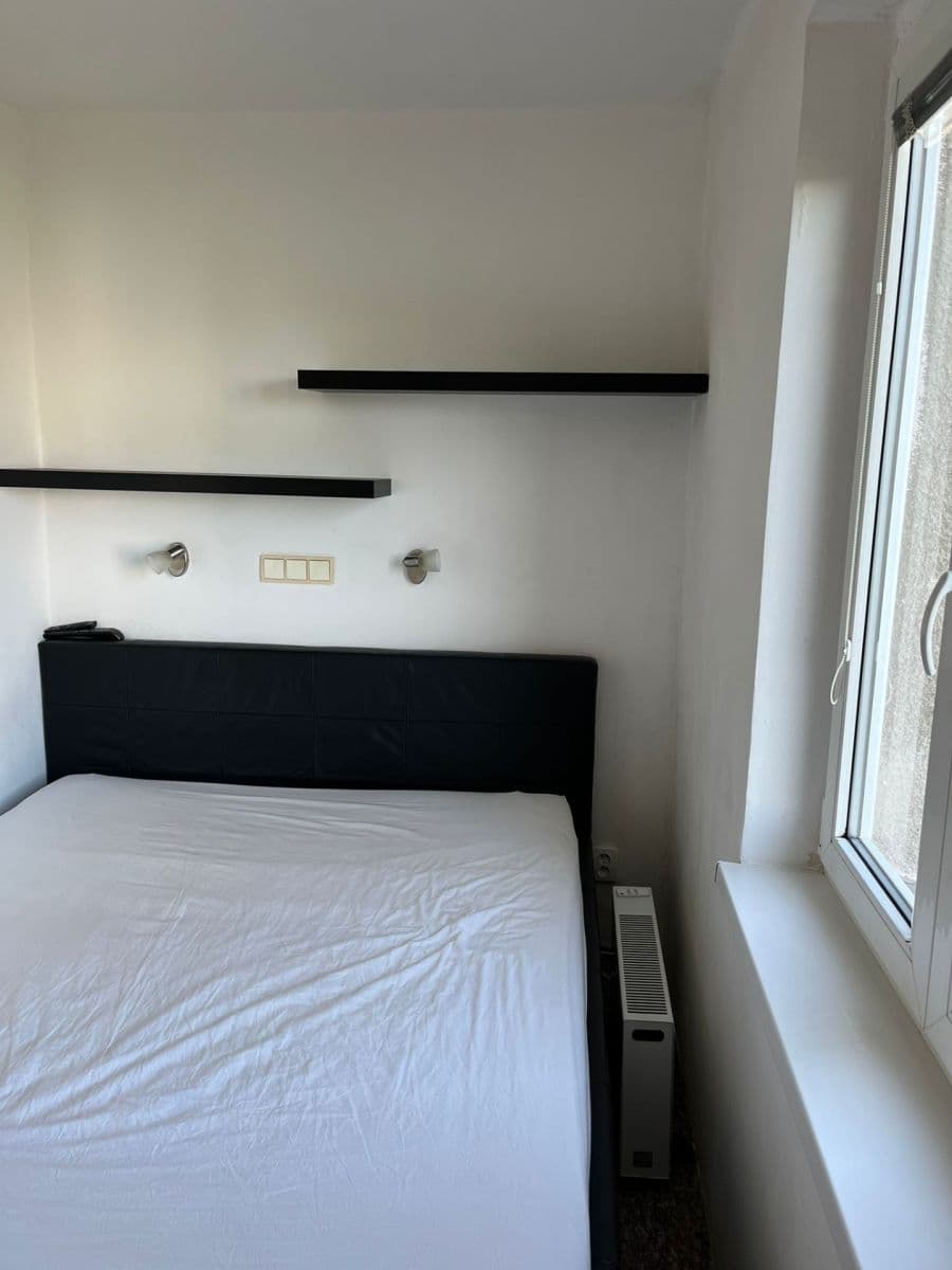 Prenájom bytu 4-izbový 76 m², Hlavní, Praha, Praha Prenájom bytu 4-izbový 76 m², Hlavní, Praha, Praha