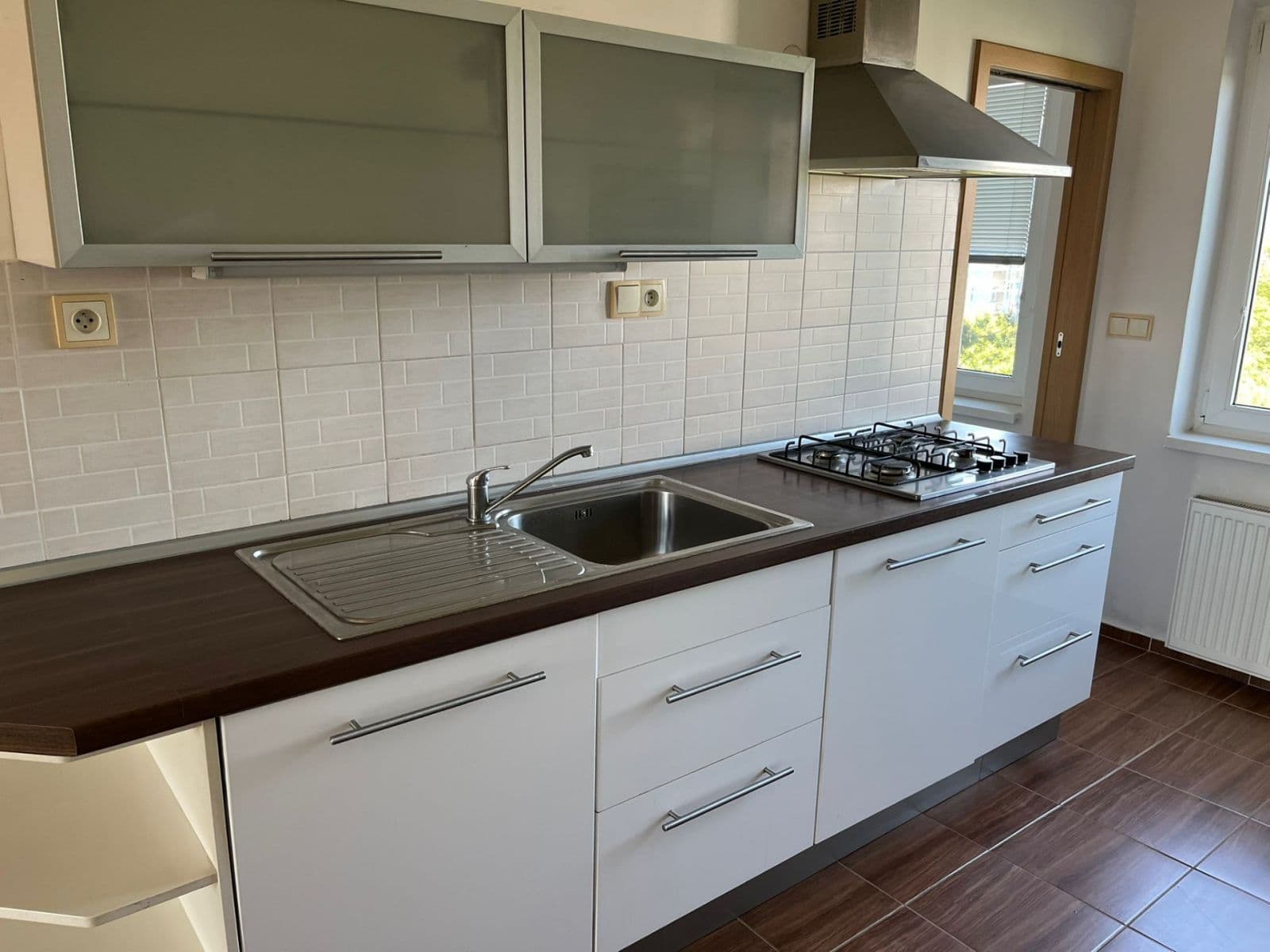 Prenájom bytu 4-izbový 76 m², Hlavní, Praha, Praha Prenájom bytu 4-izbový 76 m², Hlavní, Praha, Praha