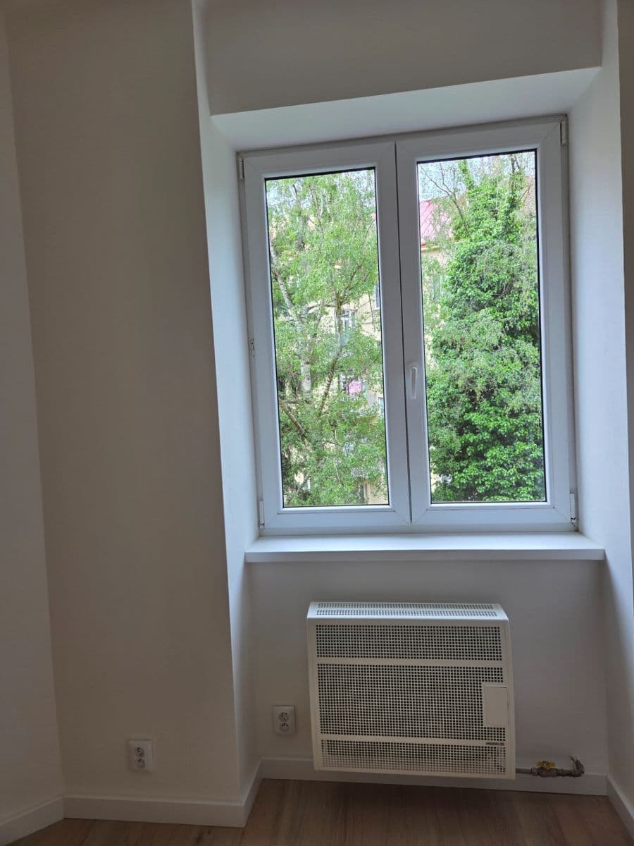Prenájom bytu 1-izbový 24 m², Pivovarnická, Praha, Praha Prenájom bytu 1-izbový 24 m², Pivovarnická, Praha, Praha
