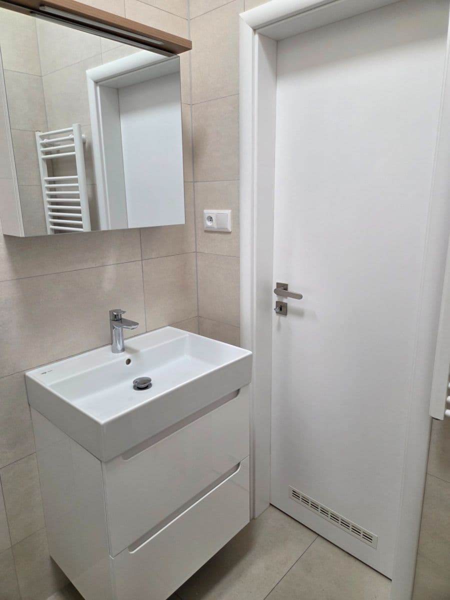 Prenájom bytu 1-izbový 24 m², Pivovarnická, Praha, Praha Prenájom bytu 1-izbový 24 m², Pivovarnická, Praha, Praha