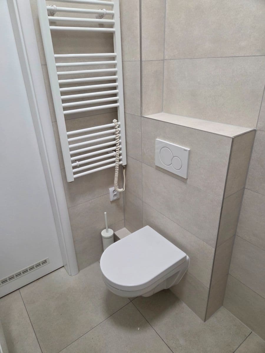 Prenájom bytu 1-izbový 24 m², Pivovarnická, Praha, Praha Prenájom bytu 1-izbový 24 m², Pivovarnická, Praha, Praha