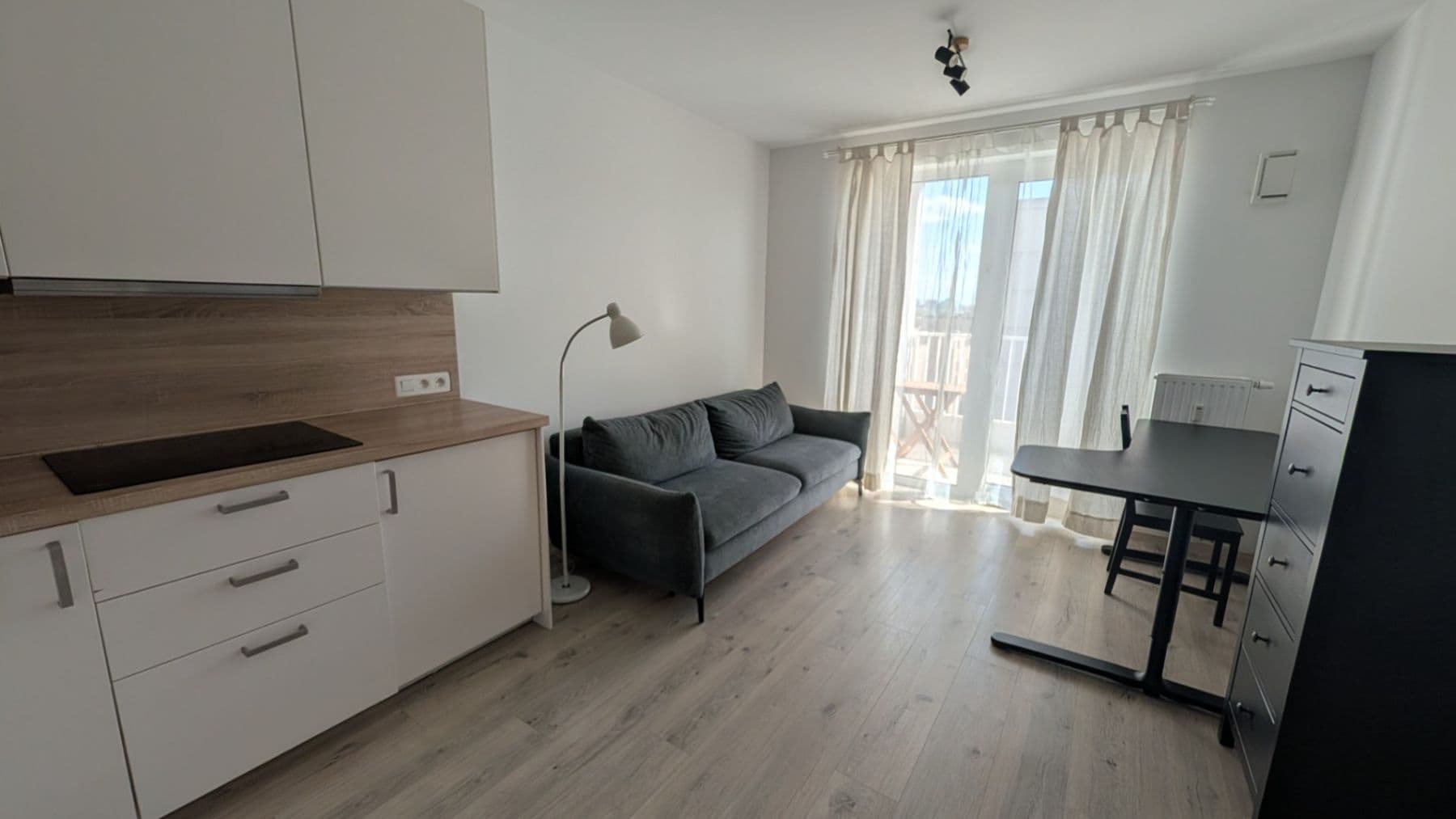 Prenájom bytu 2-izbový 33 m², Račianska, Nové Mesto, Bratislavský kraj Prenájom bytu 2-izbový 33 m², Račianska, Nové Mesto, Bratislavský kraj