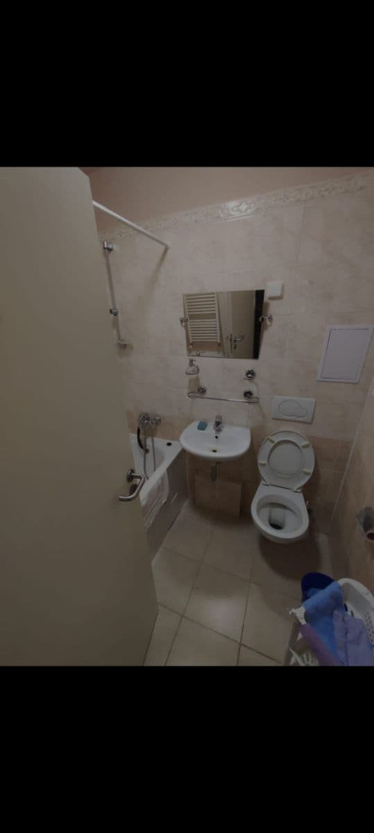 Prenájom bytu 1-izbový 14 m², Orebitská, Praha, Praha Prenájom bytu 1-izbový 14 m², Orebitská, Praha, Praha