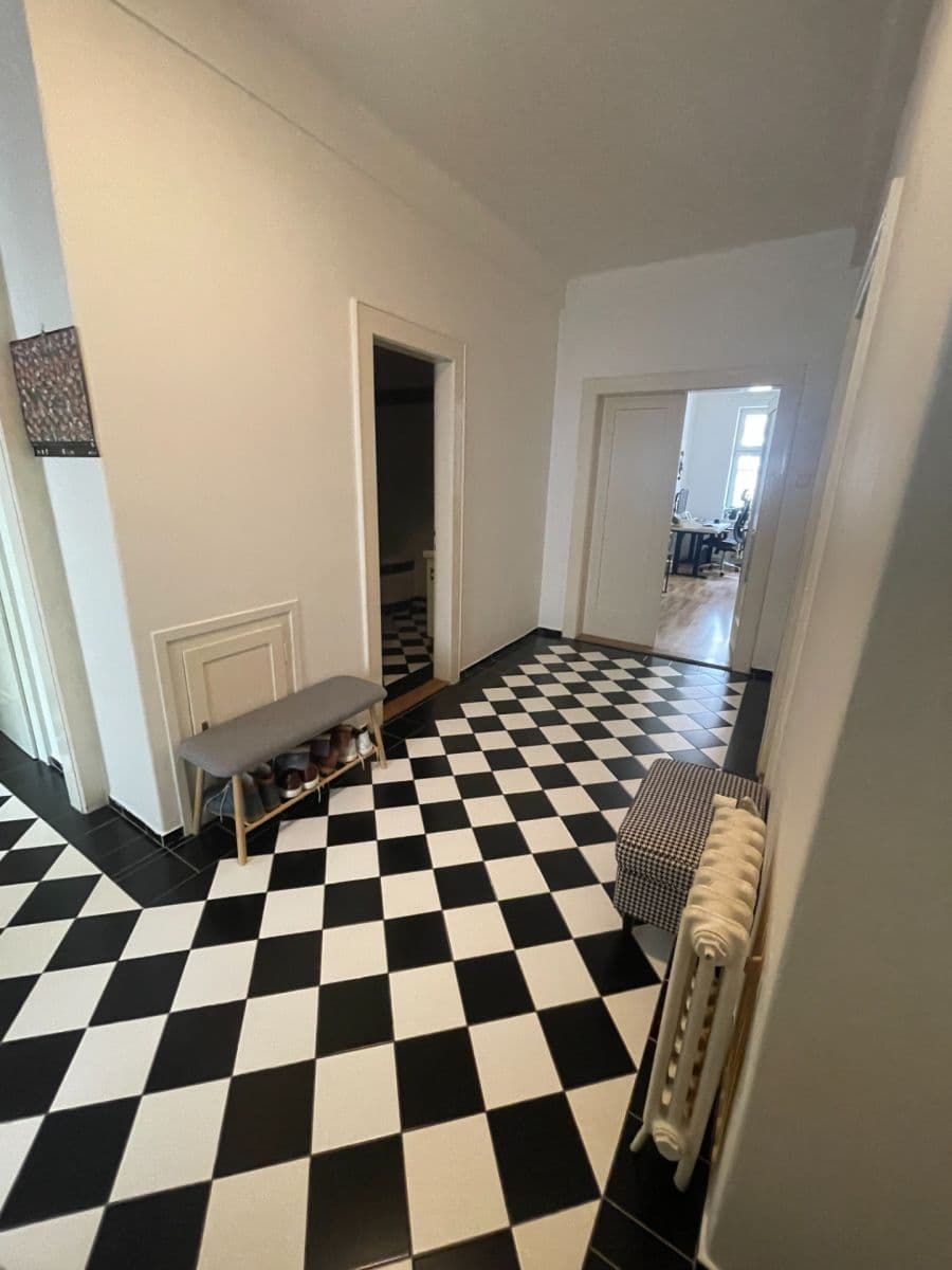 Prenájom bytu 3-izbový 86 m², Verdunská, Praha, Praha Prenájom bytu 3-izbový 86 m², Verdunská, Praha, Praha