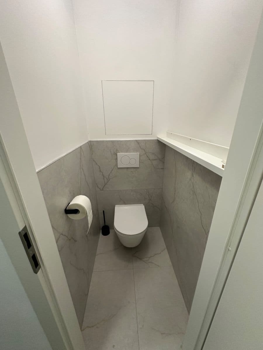 Prenájom bytu 2-izbový 58 m², Riegrova, Černošice, Středočeský kraj Prenájom bytu 2-izbový 58 m², Riegrova, Černošice, Středočeský kraj