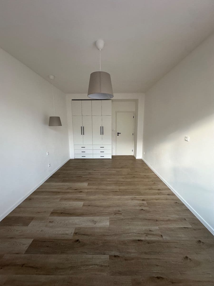 Prenájom bytu 2-izbový 58 m², Riegrova, Černošice, Středočeský kraj Prenájom bytu 2-izbový 58 m², Riegrova, Černošice, Středočeský kraj
