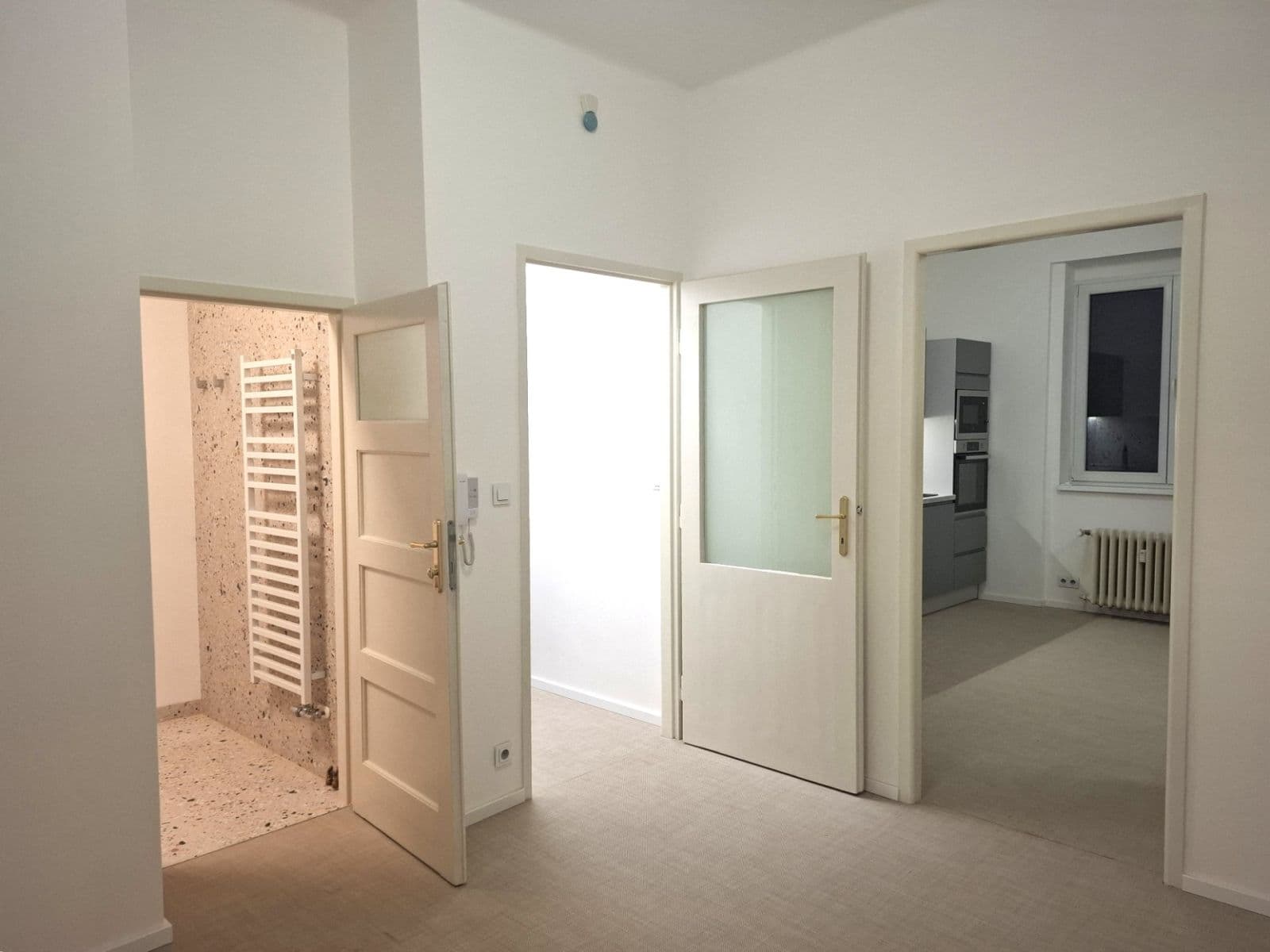 Prenájom bytu 3-izbový 79 m², Moulíkova, Praha, Praha Prenájom bytu 3-izbový 79 m², Moulíkova, Praha, Praha