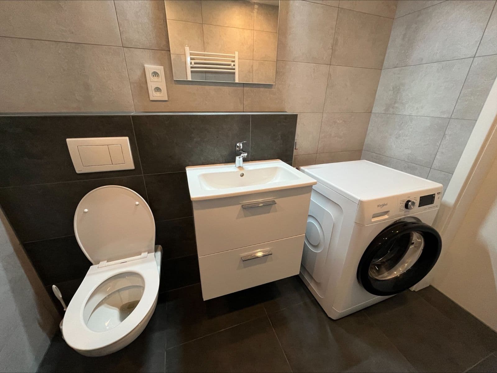 Prenájom bytu 1-izbový 31 m², Fabiánové, Praha, Praha Prenájom bytu 1-izbový 31 m², Fabiánové, Praha, Praha