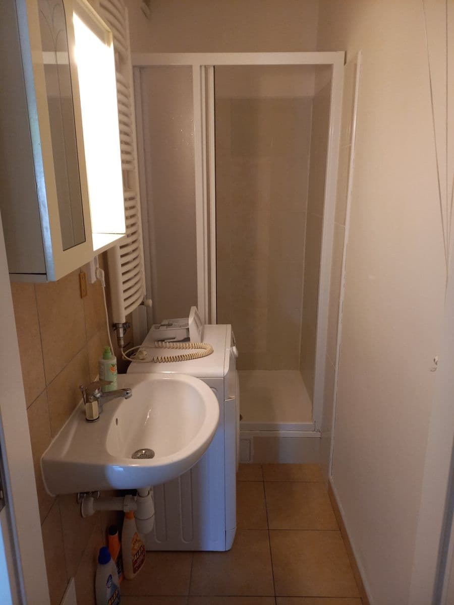 Prenájom bytu 2-izbový 45 m², Pešlova, Praha, Praha Prenájom bytu 2-izbový 45 m², Pešlova, Praha, Praha