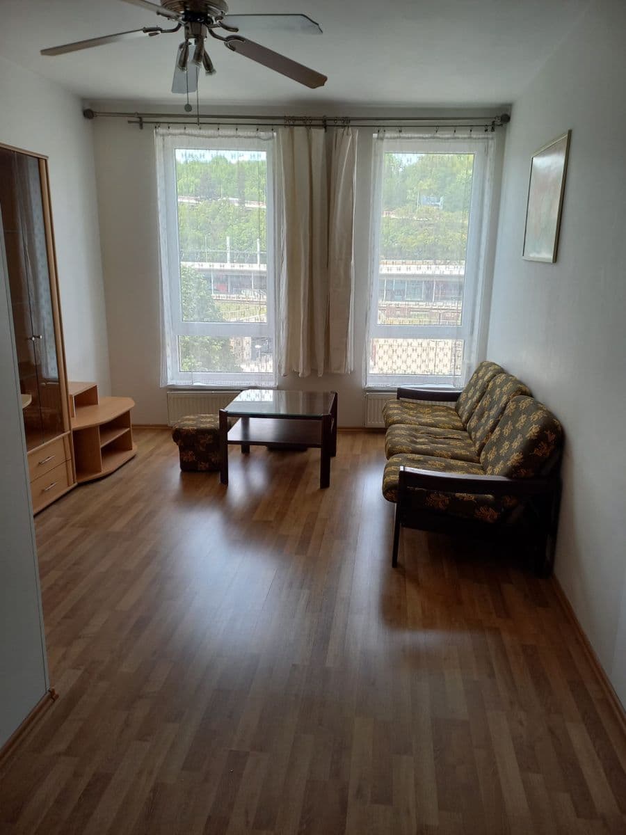 Prenájom bytu 2-izbový 45 m², Pešlova, Praha, Praha Prenájom bytu 2-izbový 45 m², Pešlova, Praha, Praha