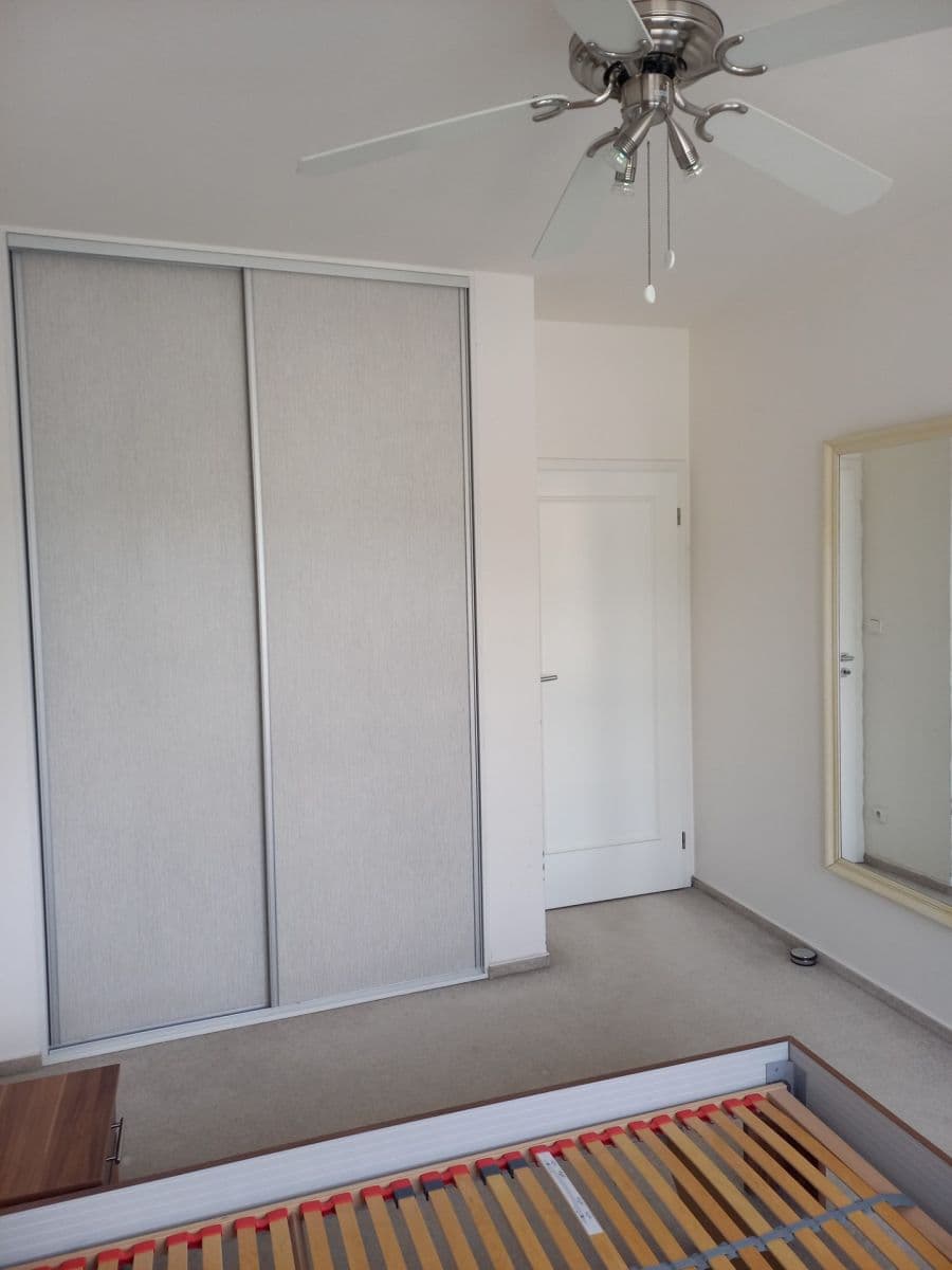 Prenájom bytu 2-izbový 45 m², Pešlova, Praha, Praha Prenájom bytu 2-izbový 45 m², Pešlova, Praha, Praha
