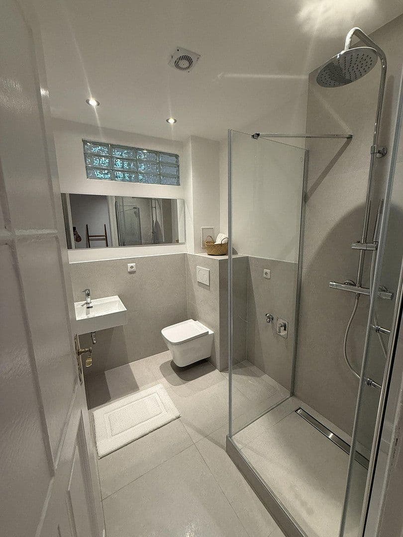 Predaj bytu 1-izbový 27 m², Berlin, Berlín Predaj bytu 1-izbový 27 m², Berlin, Berlín