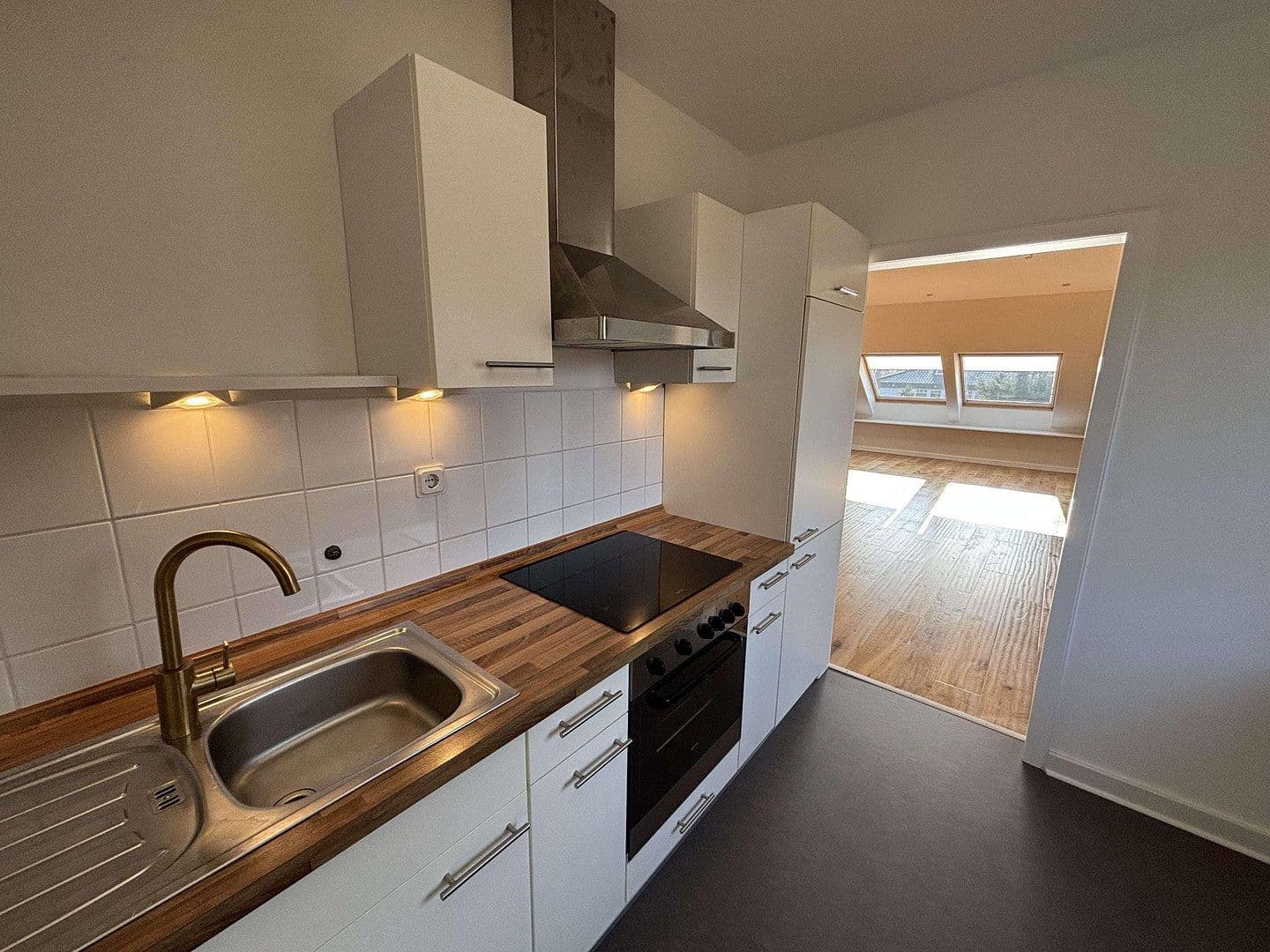 Prenájom bytu 2-izbový 78 m², Fridtjof-Nansen-Weg 9, Göttingen, Dolné Sasko Prenájom bytu 2-izbový 78 m², Fridtjof-Nansen-Weg 9, Göttingen, Dolné Sasko