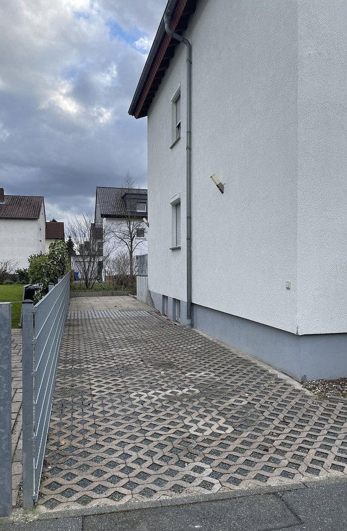 Prenájom bytu 3-izbový 85 m², Griesheim, Hesensko Prenájom bytu 3-izbový 85 m², Griesheim, Hesensko