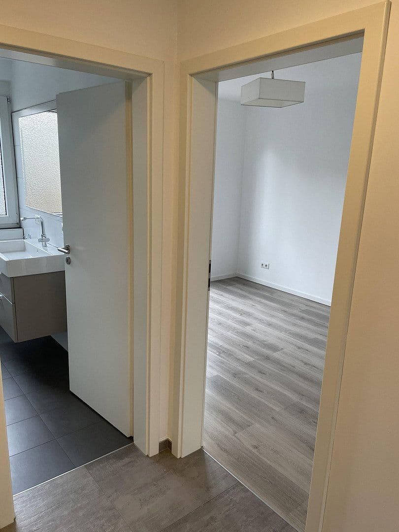 Prenájom bytu 3-izbový 85 m², Griesheim, Hesensko Prenájom bytu 3-izbový 85 m², Griesheim, Hesensko