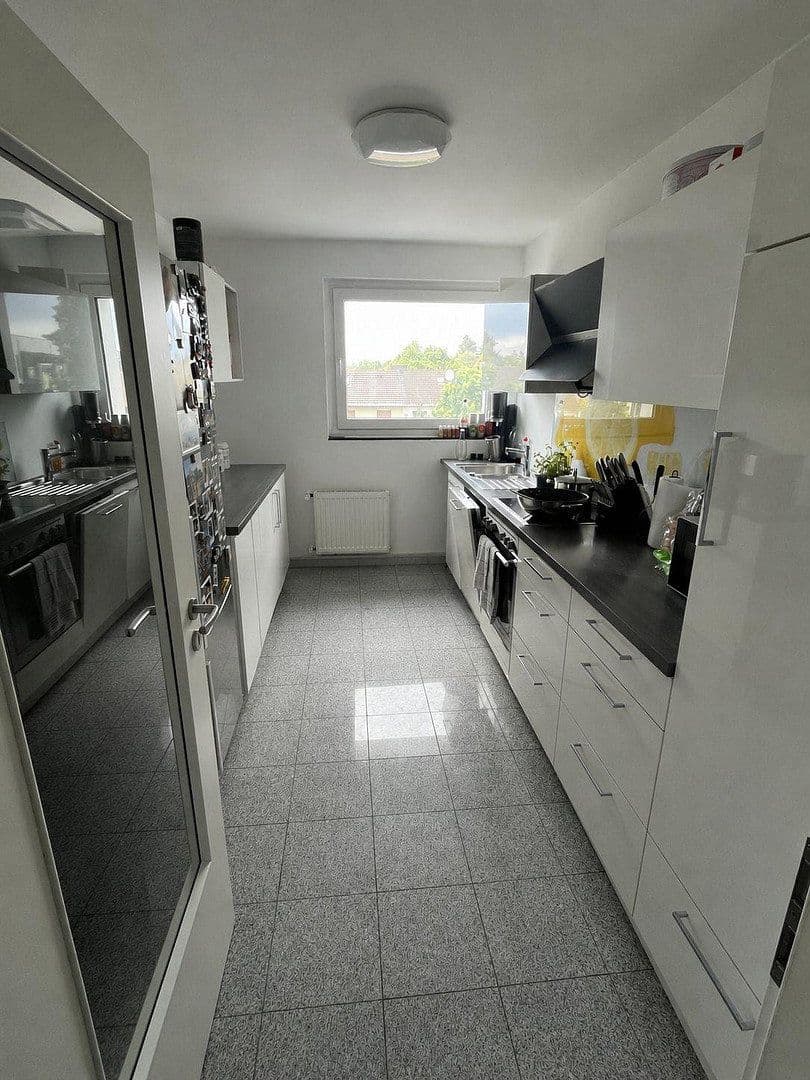 Prenájom bytu 3-izbový 69 m², Quettinger Str. 279, Leverkusen, Severné Porýnie - Westfálsko Prenájom bytu 3-izbový 69 m², Quettinger Str. 279, Leverkusen, Severné Porýnie - Westfálsko