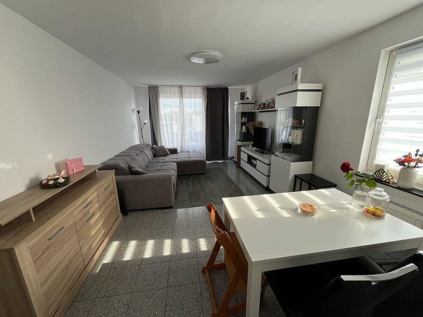 Prenájom bytu 3-izbový 69 m², Quettinger Str. 279, Leverkusen, Severné Porýnie - Westfálsko Prenájom bytu 3-izbový 69 m², Quettinger Str. 279, Leverkusen, Severné Porýnie - Westfálsko