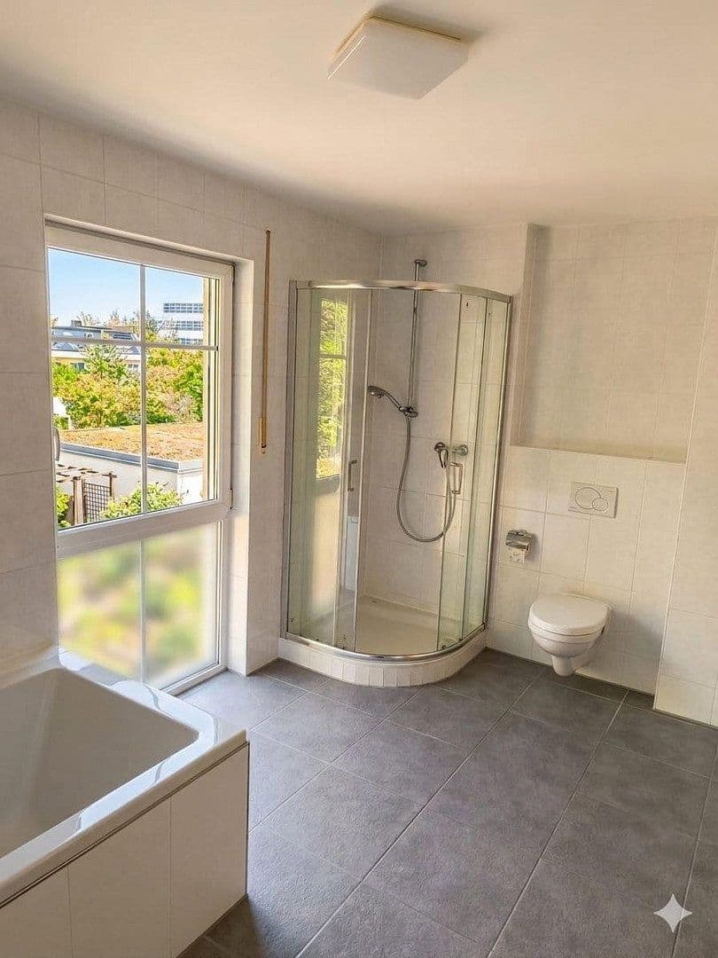 Predaj domu 117 m², pozemek 184 m², Unterschleißheim, Bavorsko Predaj domu 117 m², pozemek 184 m², Unterschleißheim, Bavorsko