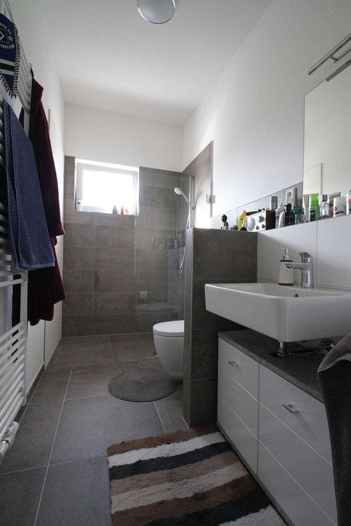 Predaj bytu 3-izbový 92 m², Dornheckenstr. 34a, Bonn, Severné Porýnie - Westfálsko Predaj bytu 3-izbový 92 m², Dornheckenstr. 34a, Bonn, Severné Porýnie - Westfálsko