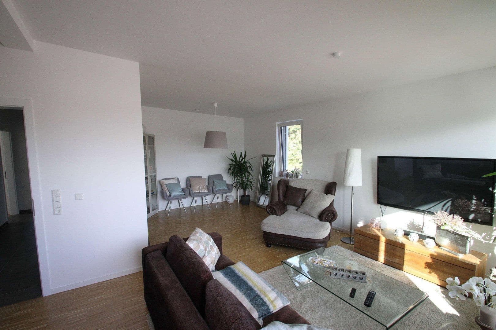 Predaj bytu 3-izbový 92 m², Dornheckenstr. 34a, Bonn, Severné Porýnie - Westfálsko Predaj bytu 3-izbový 92 m², Dornheckenstr. 34a, Bonn, Severné Porýnie - Westfálsko