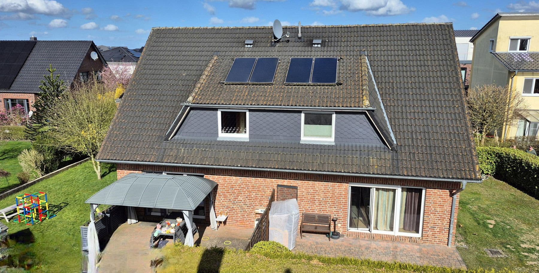 Predaj domu 220 m², pozemek 759 m², Apensen, Dolné Sasko Predaj domu 220 m², pozemek 759 m², Apensen, Dolné Sasko