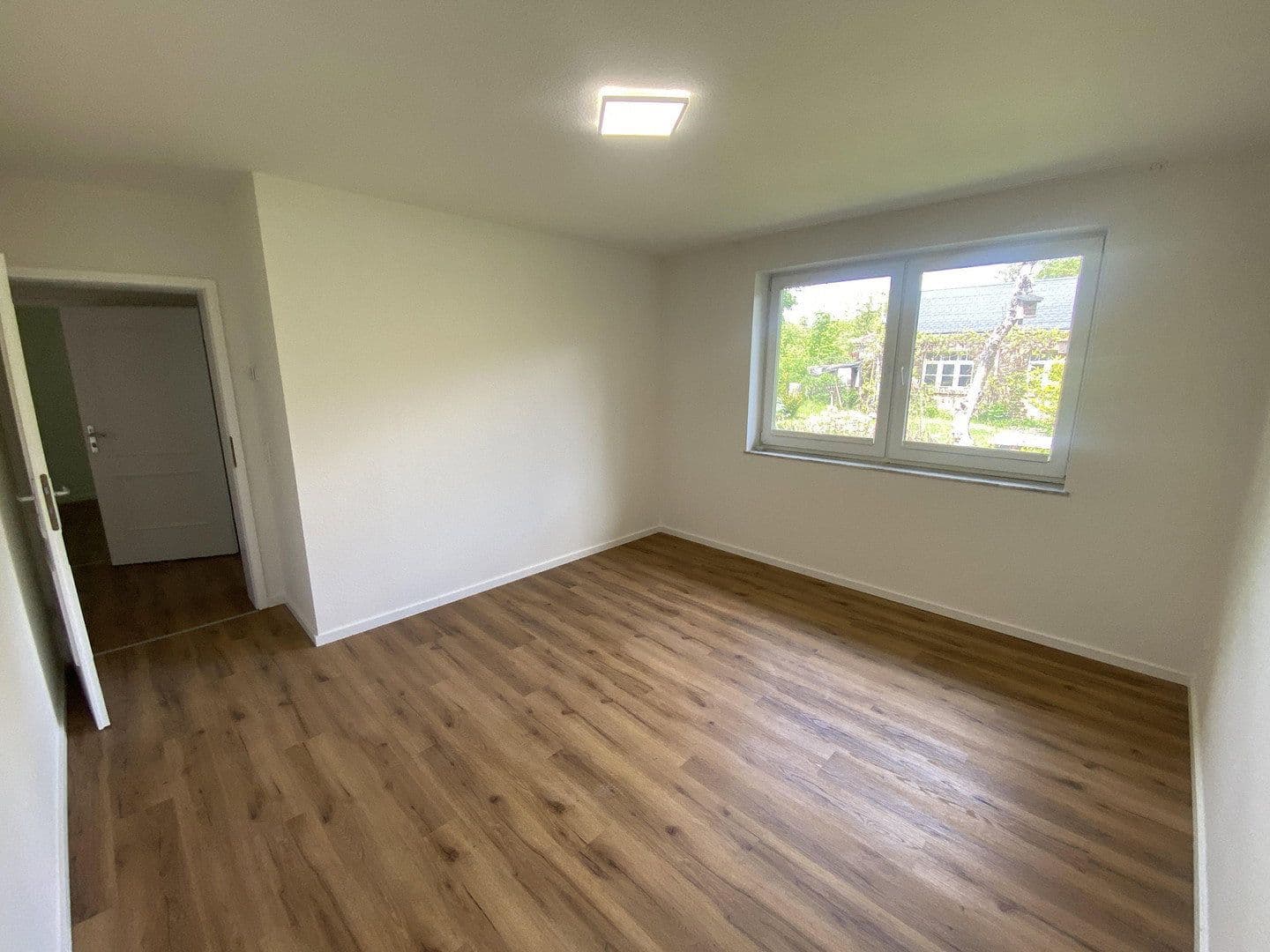 Prenájom domu 100 m², pozemek 780 m², Eichwalde, Brandenbursko Prenájom domu 100 m², pozemek 780 m², Eichwalde, Brandenbursko