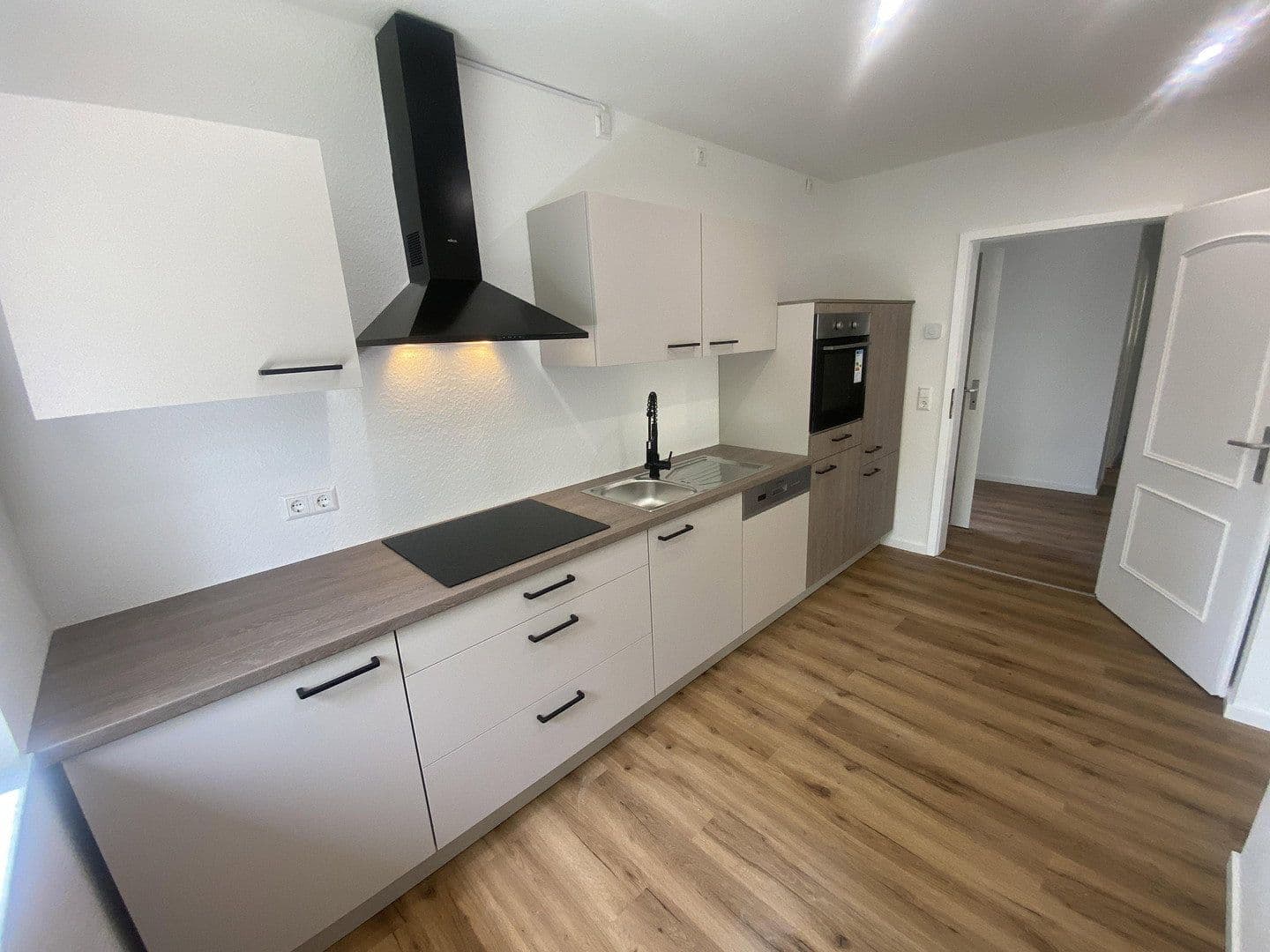 Prenájom domu 100 m², pozemek 780 m², Eichwalde, Brandenbursko Prenájom domu 100 m², pozemek 780 m², Eichwalde, Brandenbursko