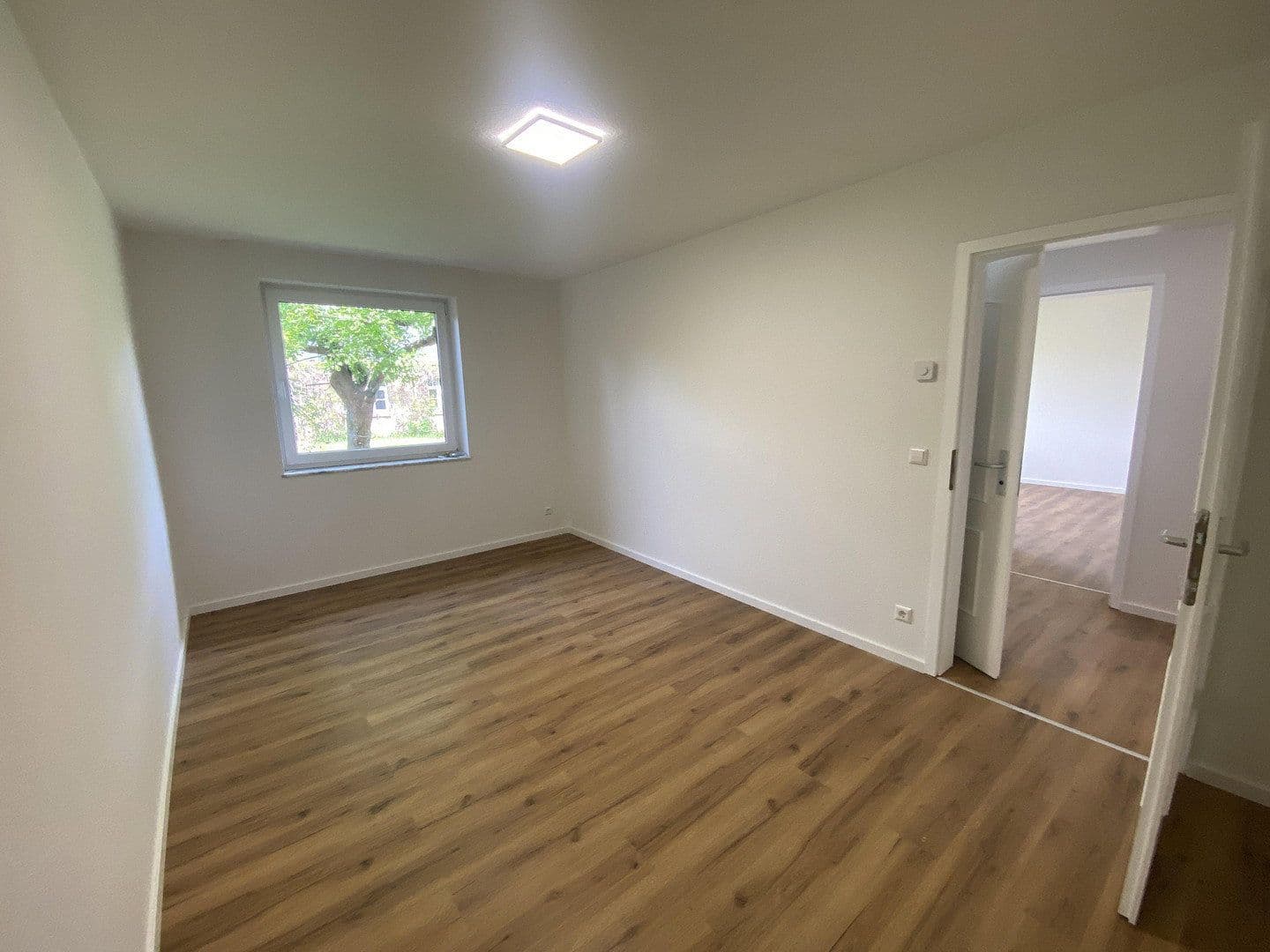 Prenájom domu 100 m², pozemek 780 m², Eichwalde, Brandenbursko Prenájom domu 100 m², pozemek 780 m², Eichwalde, Brandenbursko