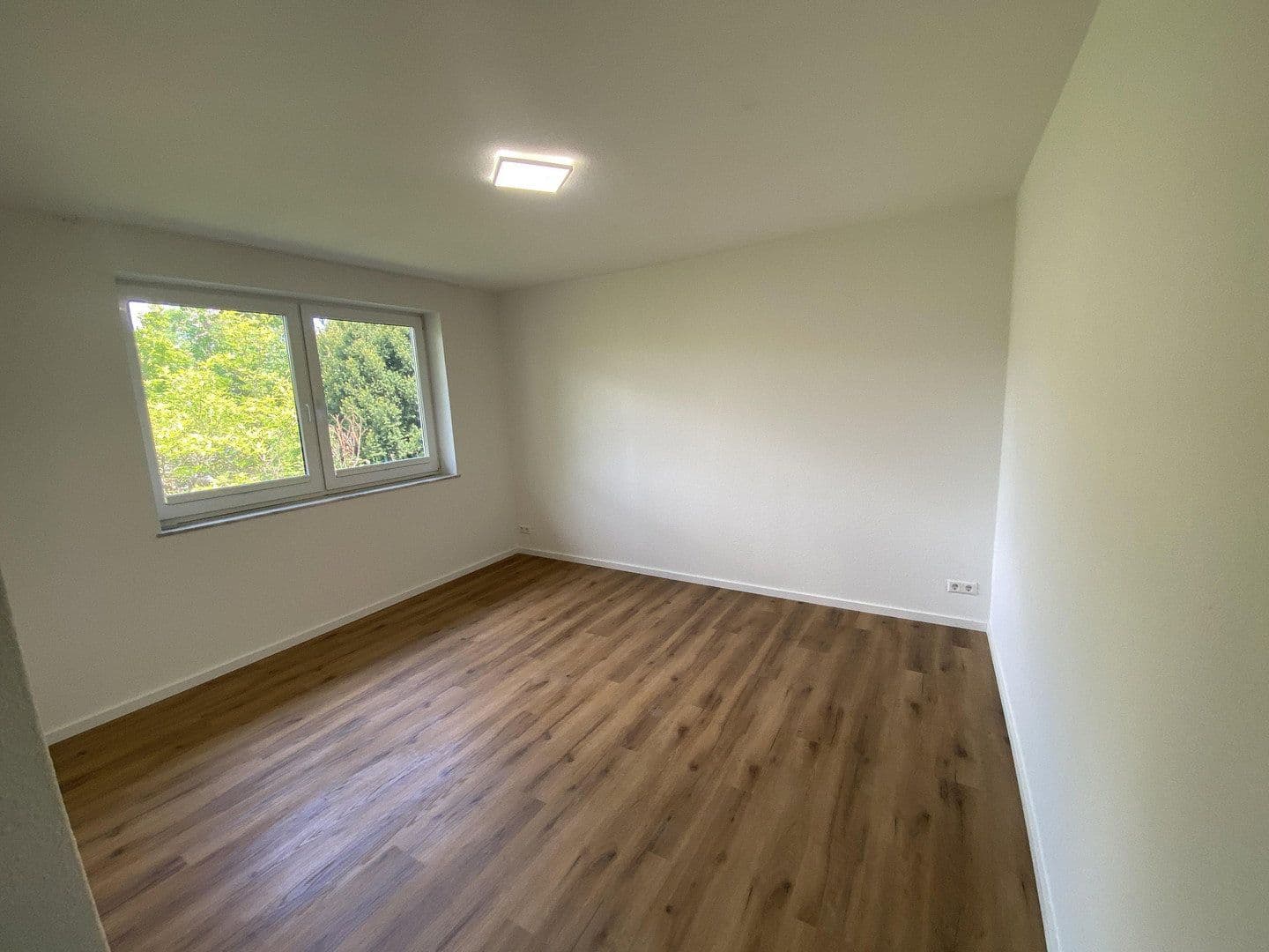 Prenájom domu 100 m², pozemek 780 m², Eichwalde, Brandenbursko Prenájom domu 100 m², pozemek 780 m², Eichwalde, Brandenbursko