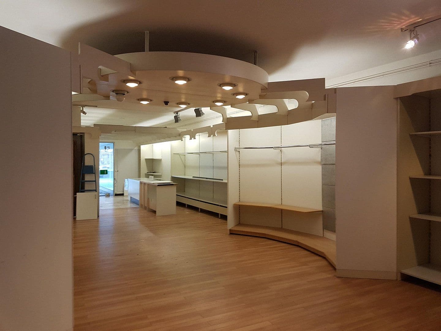 Prenájom nebytového priestoru 130 m², Northeim, Dolné Sasko Prenájom nebytového priestoru 130 m², Northeim, Dolné Sasko
