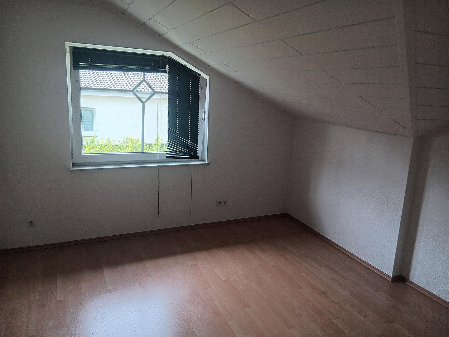 Prenájom bytu 3-izbový 89 m², Rödermark, Hesensko Prenájom bytu 3-izbový 89 m², Rödermark, Hesensko