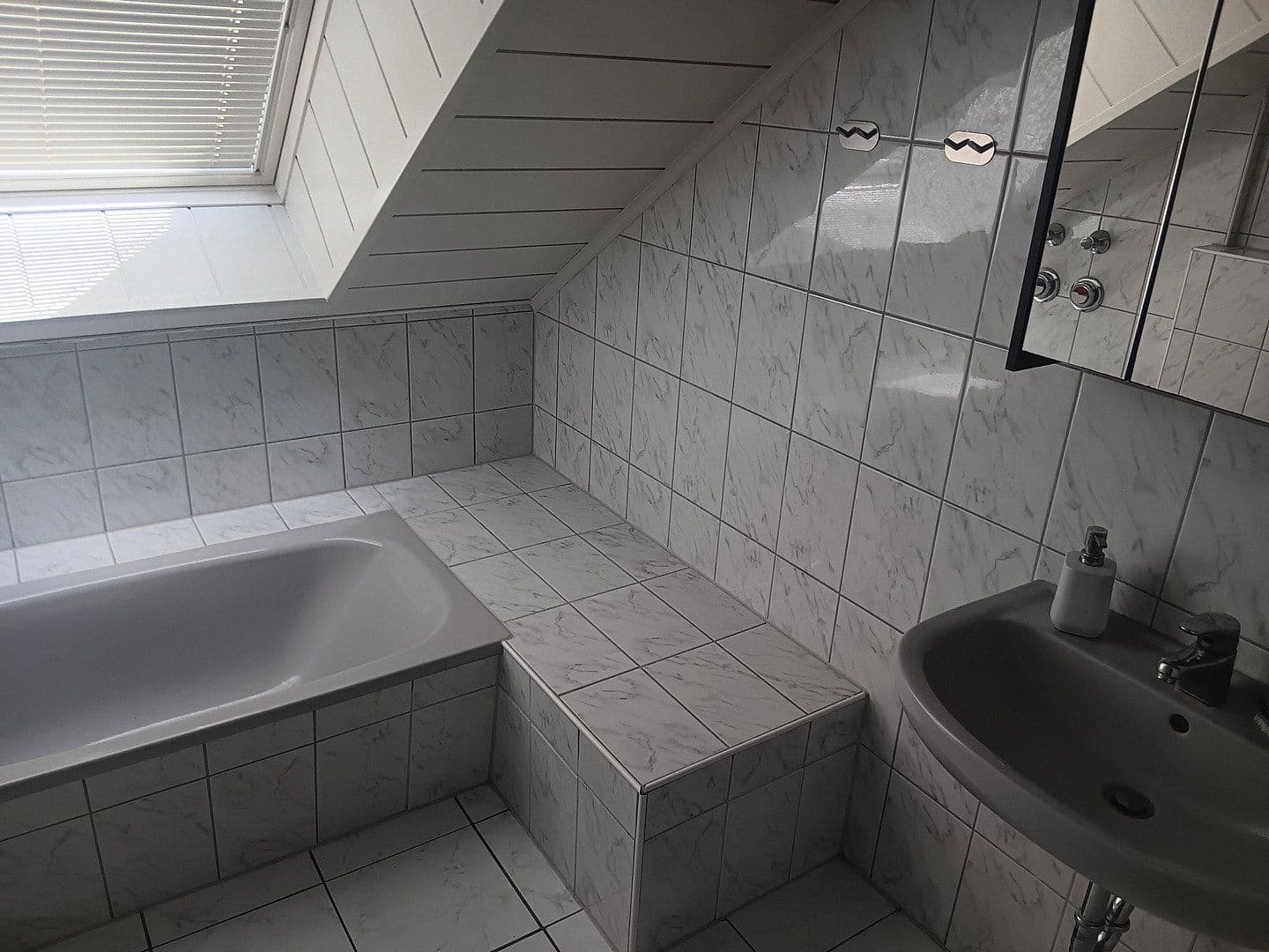 Prenájom bytu 3-izbový 89 m², Rödermark, Hesensko Prenájom bytu 3-izbový 89 m², Rödermark, Hesensko