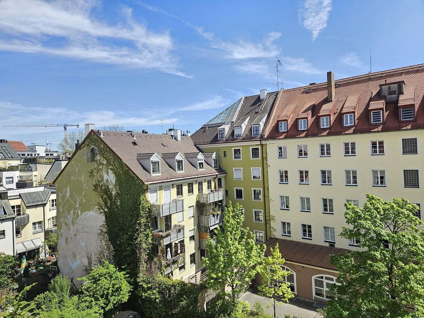 Prenájom bytu 3-izbový 92 m², Kreuzstraße 11, München, Bavorsko Prenájom bytu 3-izbový 92 m², Kreuzstraße 11, München, Bavorsko