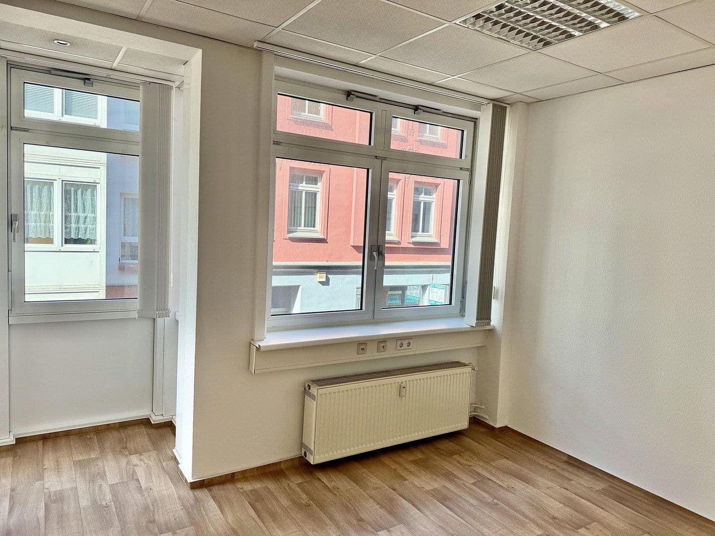Prenájom kancelárie 85 m², Lübecker Straße 25-27, Schwerin - Altstadt, Meklenbursko-Predpomoransko Prenájom kancelárie 85 m², Lübecker Straße 25-27, Schwerin - Altstadt, Meklenbursko-Predpomoransko