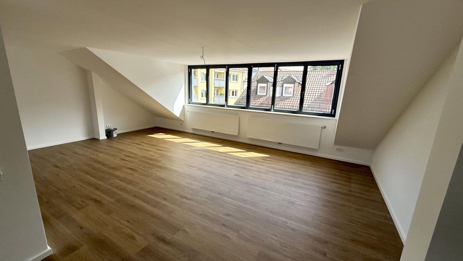 Prenájom bytu 4-izbový 121 m², Stuckstrasse 5, Nürnberg, Bavorsko Prenájom bytu 4-izbový 121 m², Stuckstrasse 5, Nürnberg, Bavorsko
