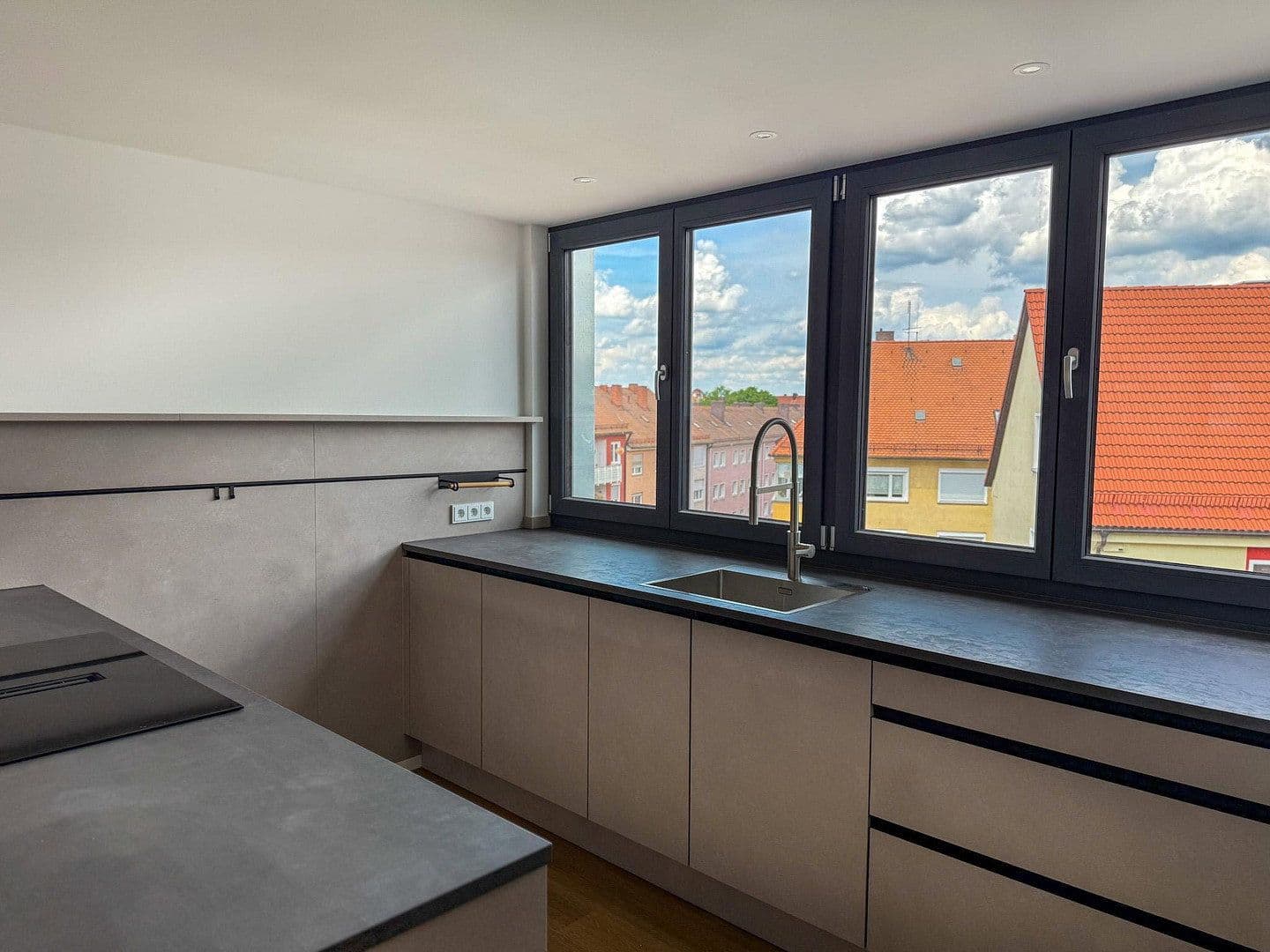 Prenájom bytu 4-izbový 121 m², Stuckstrasse 5, Nürnberg, Bavorsko Prenájom bytu 4-izbový 121 m², Stuckstrasse 5, Nürnberg, Bavorsko