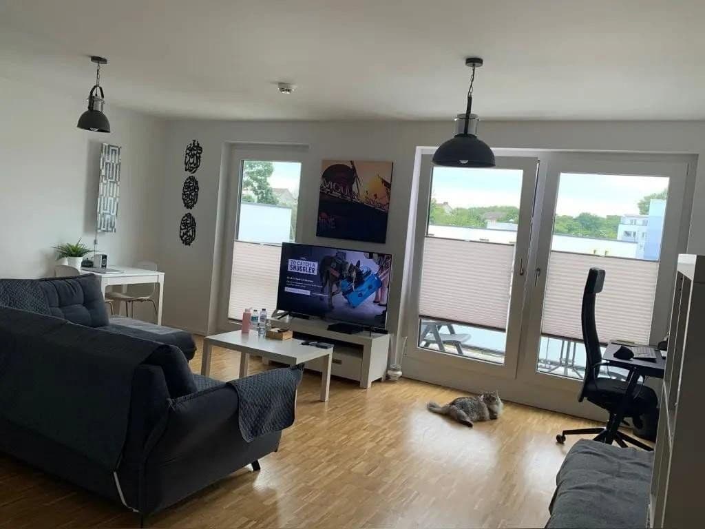 Prenájom bytu 3-izbový 74 m², Köln, Severné Porýnie - Westfálsko Prenájom bytu 3-izbový 74 m², Köln, Severné Porýnie - Westfálsko