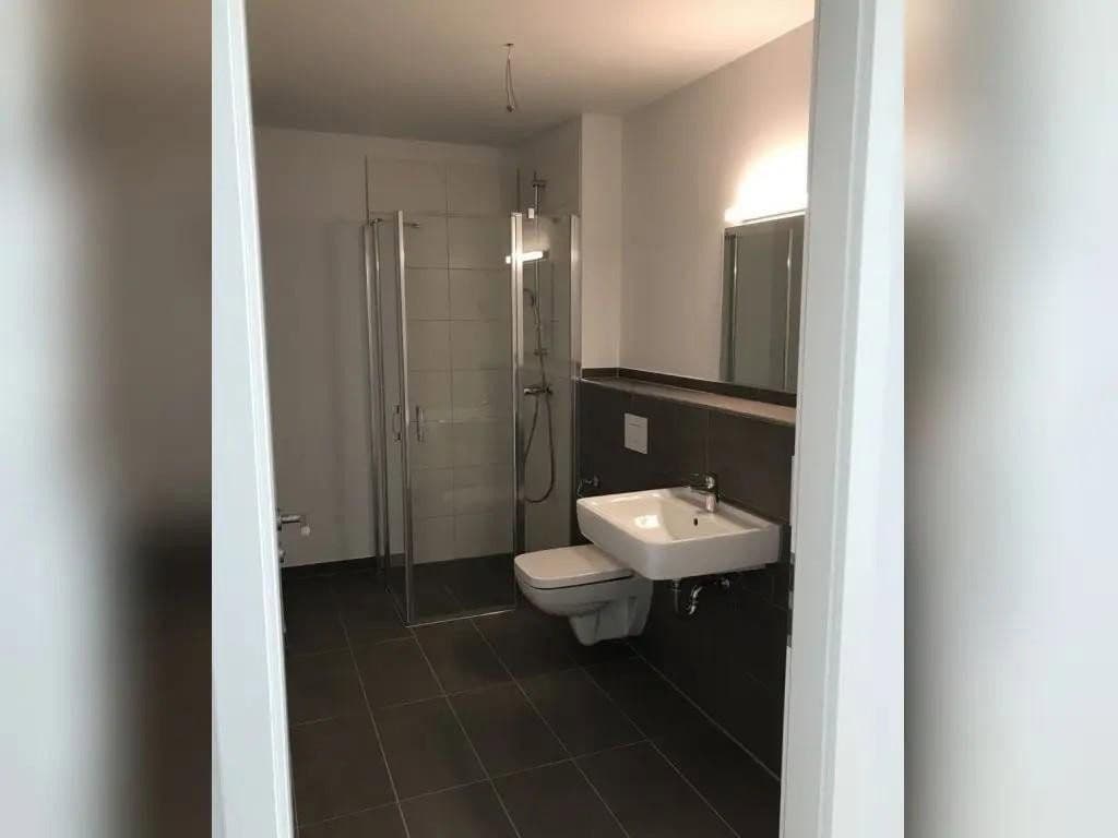 Prenájom bytu 3-izbový 74 m², Köln, Severné Porýnie - Westfálsko Prenájom bytu 3-izbový 74 m², Köln, Severné Porýnie - Westfálsko
